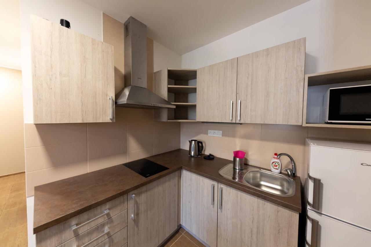 Rezidence Belehradska Apartment Most Bagian luar foto
