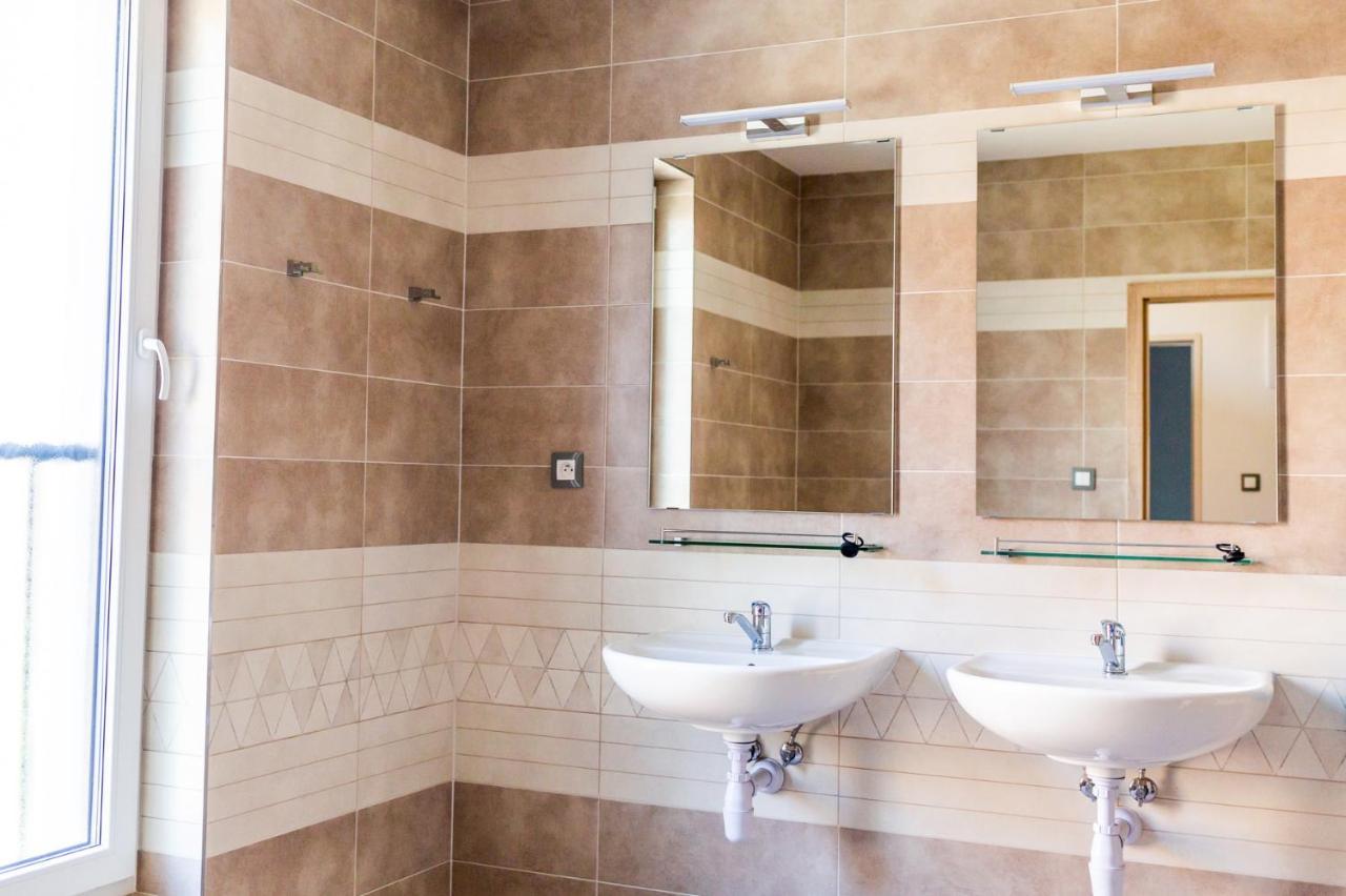 Rezidence Belehradska Apartment Most Bagian luar foto
