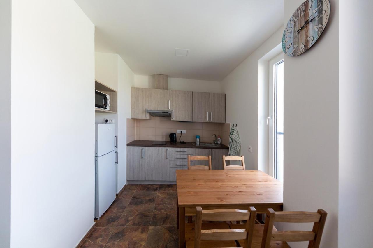 Rezidence Belehradska Apartment Most Bagian luar foto
