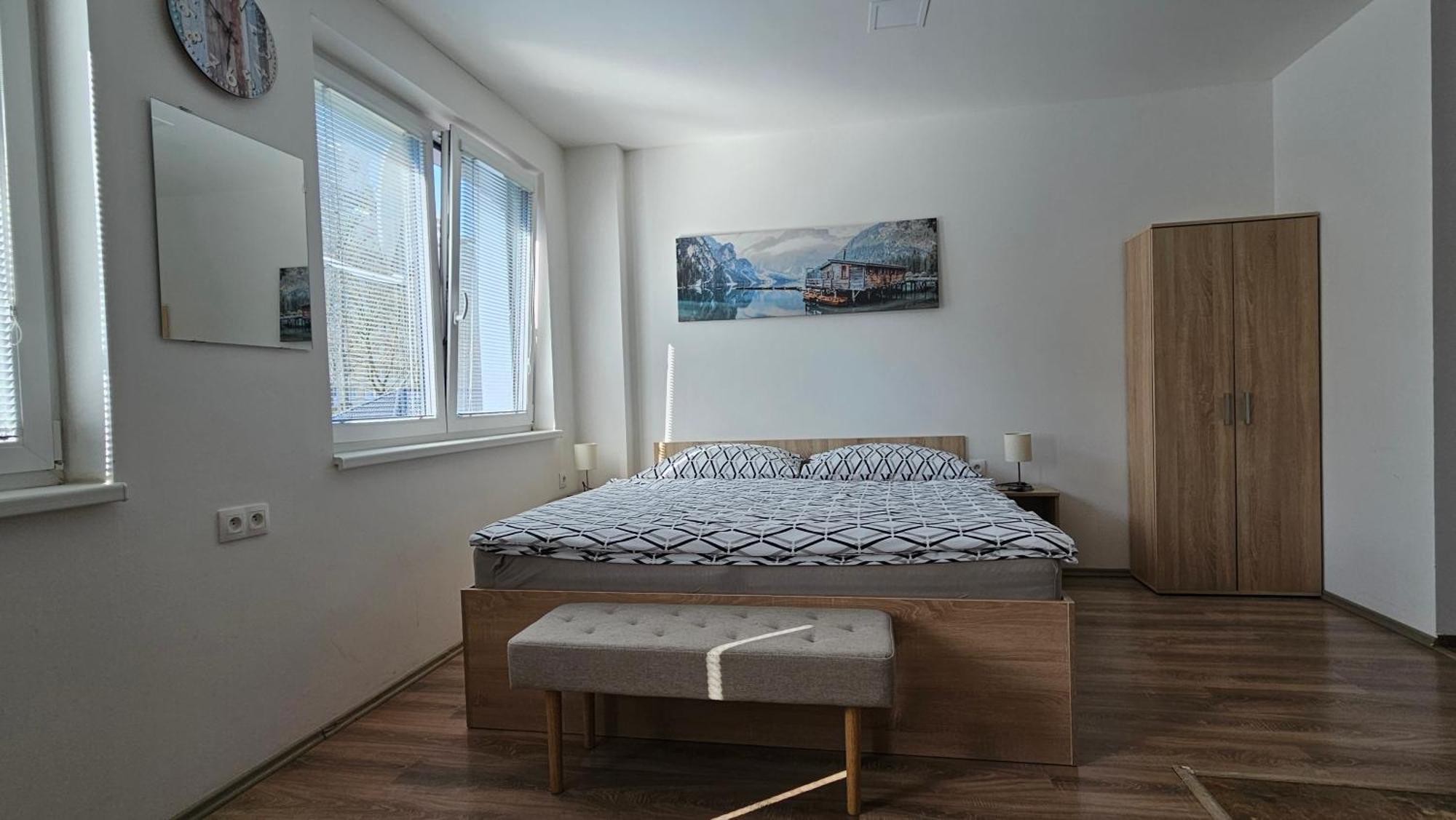 Rezidence Belehradska Apartment Most Bagian luar foto
